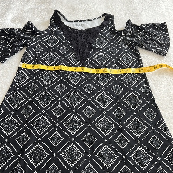 MUDD Girls Short Sleeve Cold Shoulder Dress, size 14 regular, knee length, - Picture 5 of 9
